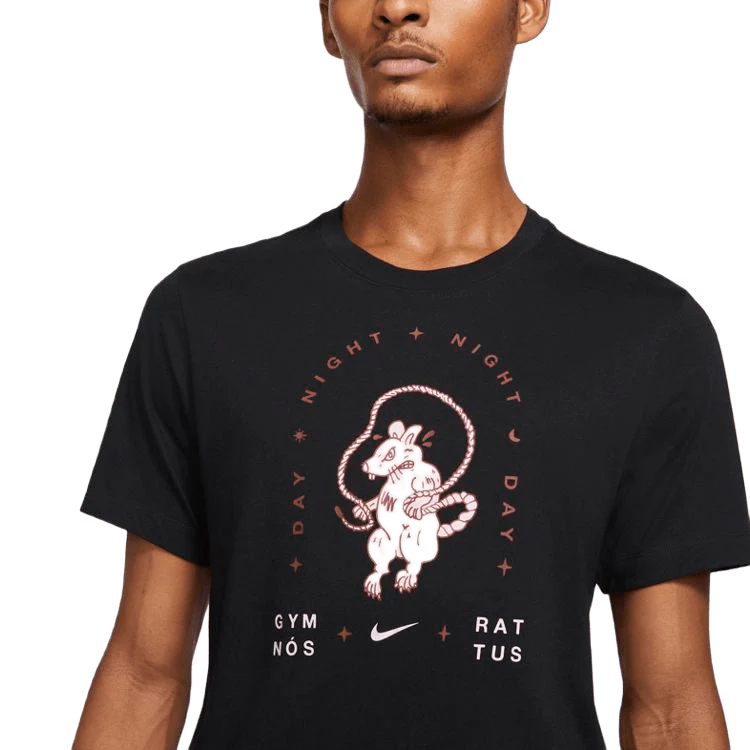 NIKE DRI-FIT GRAPHIC TRAINING T-SHIRT - Image 3