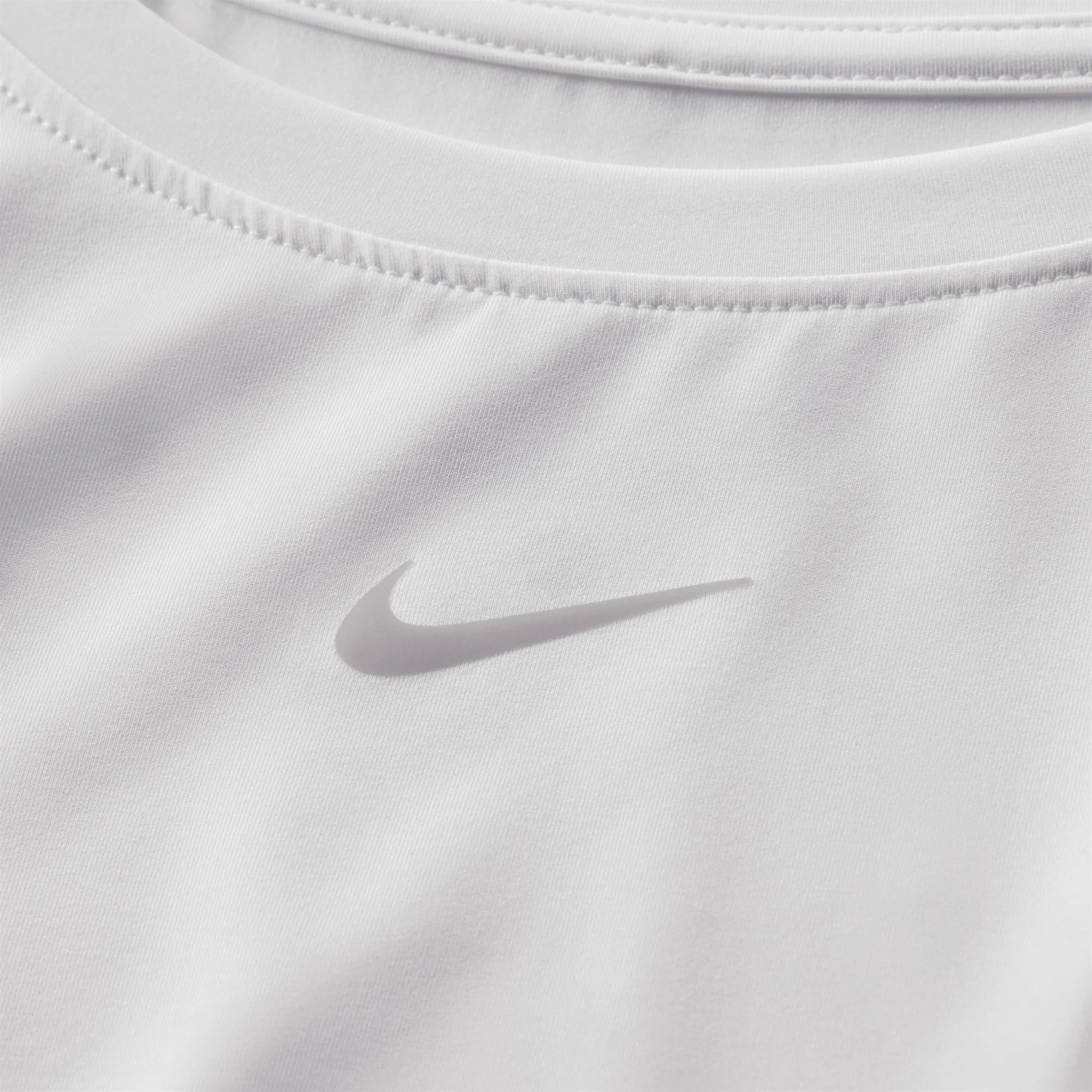 NIKE FITNESS DRI-FITT-SHIRT  - WOMEN - Image 4