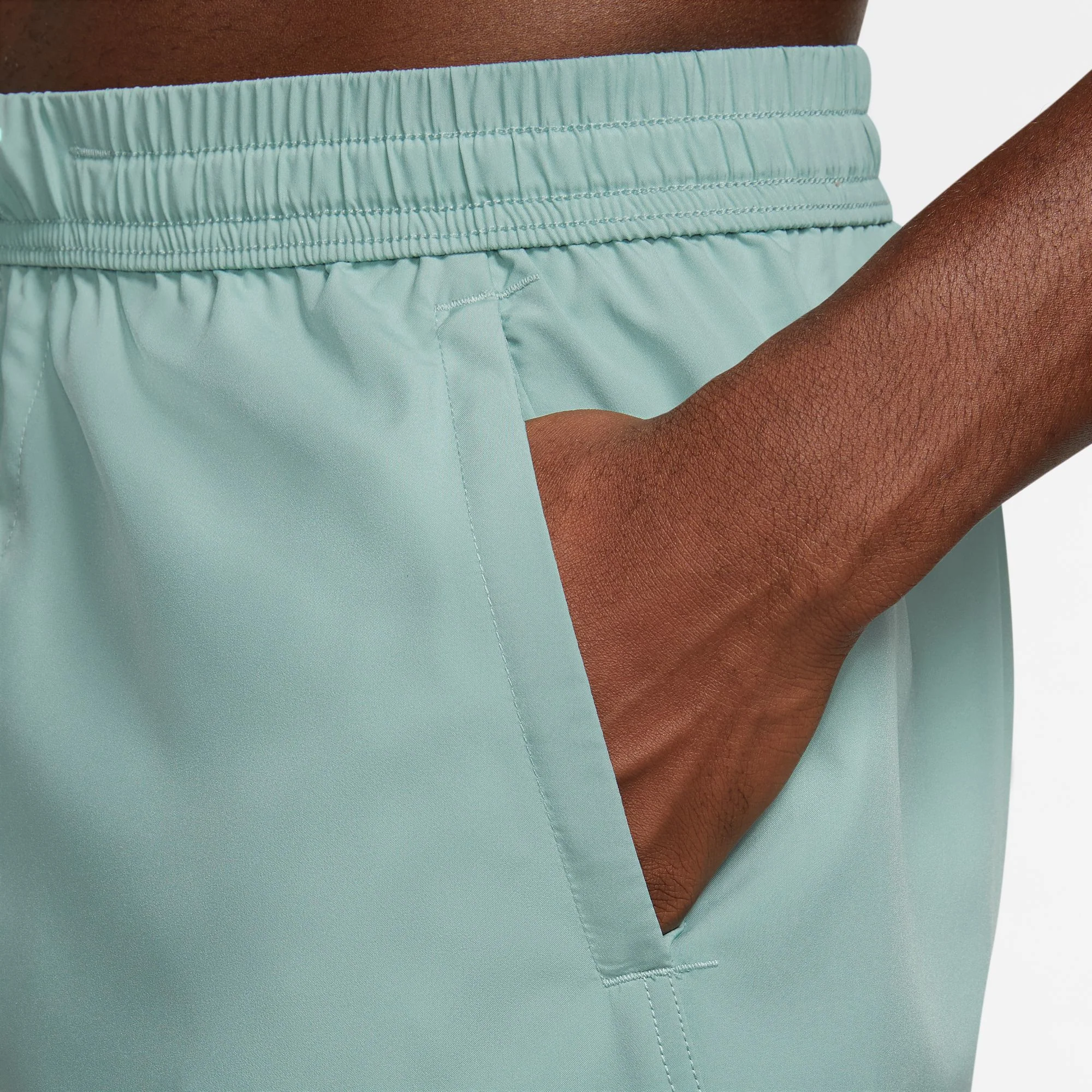 NIKE FORM 7IN SHORTS - Image 4
