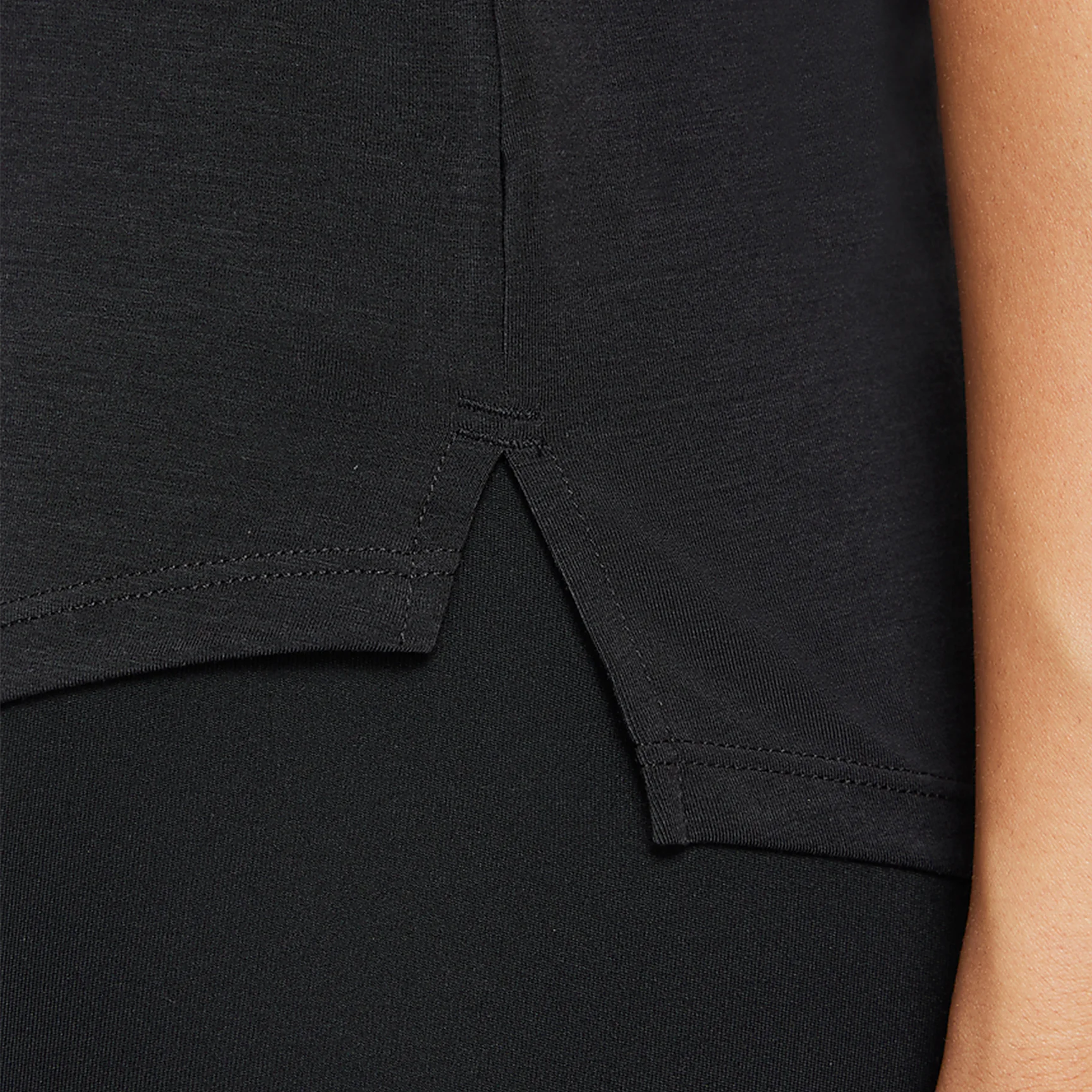 NIKE ONE LUXE TANK - Image 4