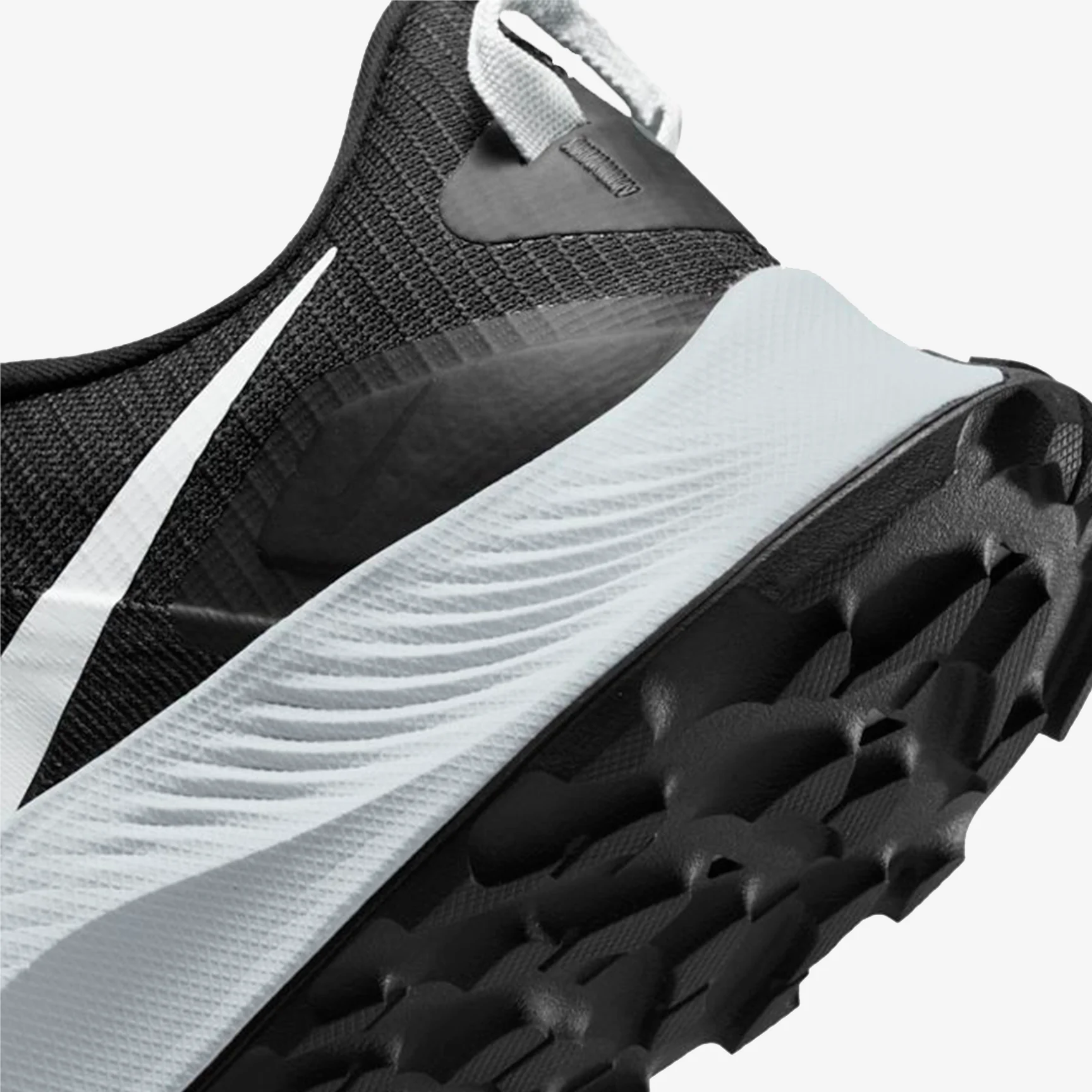 NIKE PEGASUS TRAIL 3