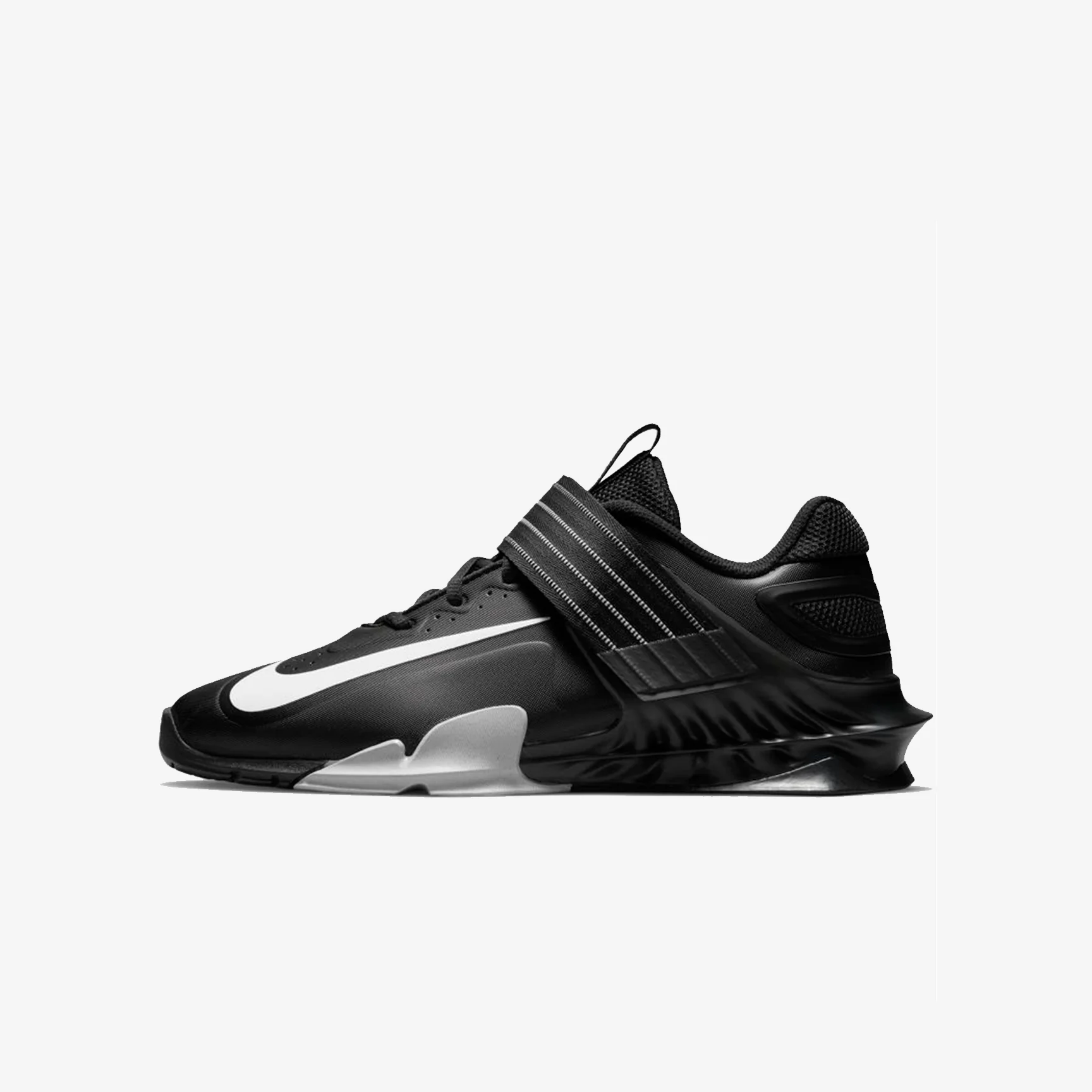 NIKE SAVALEOS