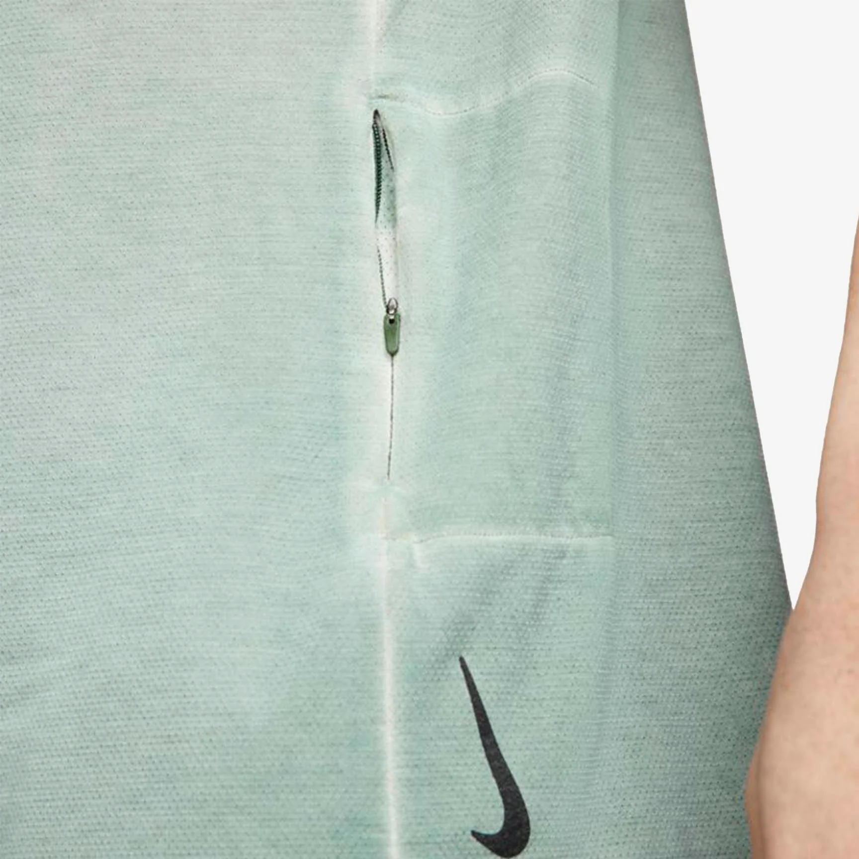 NIKE YOGA SHORT-SLEEVE SPECIALTY-DYED TOP - Image 5