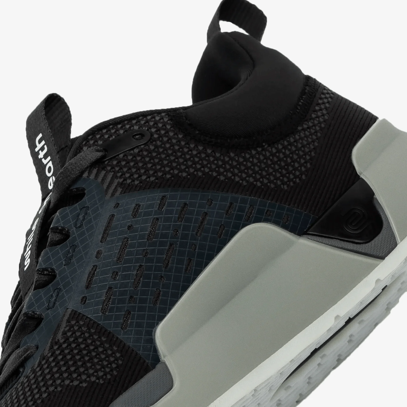 WHILE ON EARTH MOVE TRAINER - Image 9